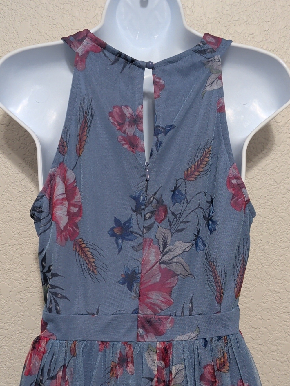 Candalite Petite blue pink floral sleeveless fit and flare maxi dress - Picture 9 of 9